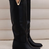 Dolores - Botas Negras con V Burdeos de Piel Sintética con Cuña Interna