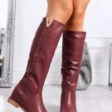Sofía - Botas con V Burdeos de Piel Sintética con Cuña Interna