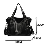 Elegante bolsa hobo de hombro